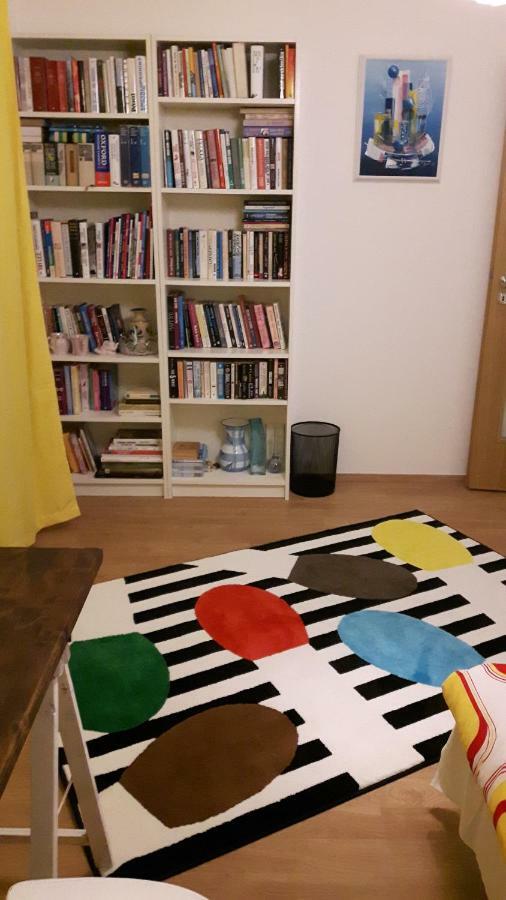 Prostorny 3 Pokojovy Apartman S Dvema Terasami Prag Eksteriør billede
