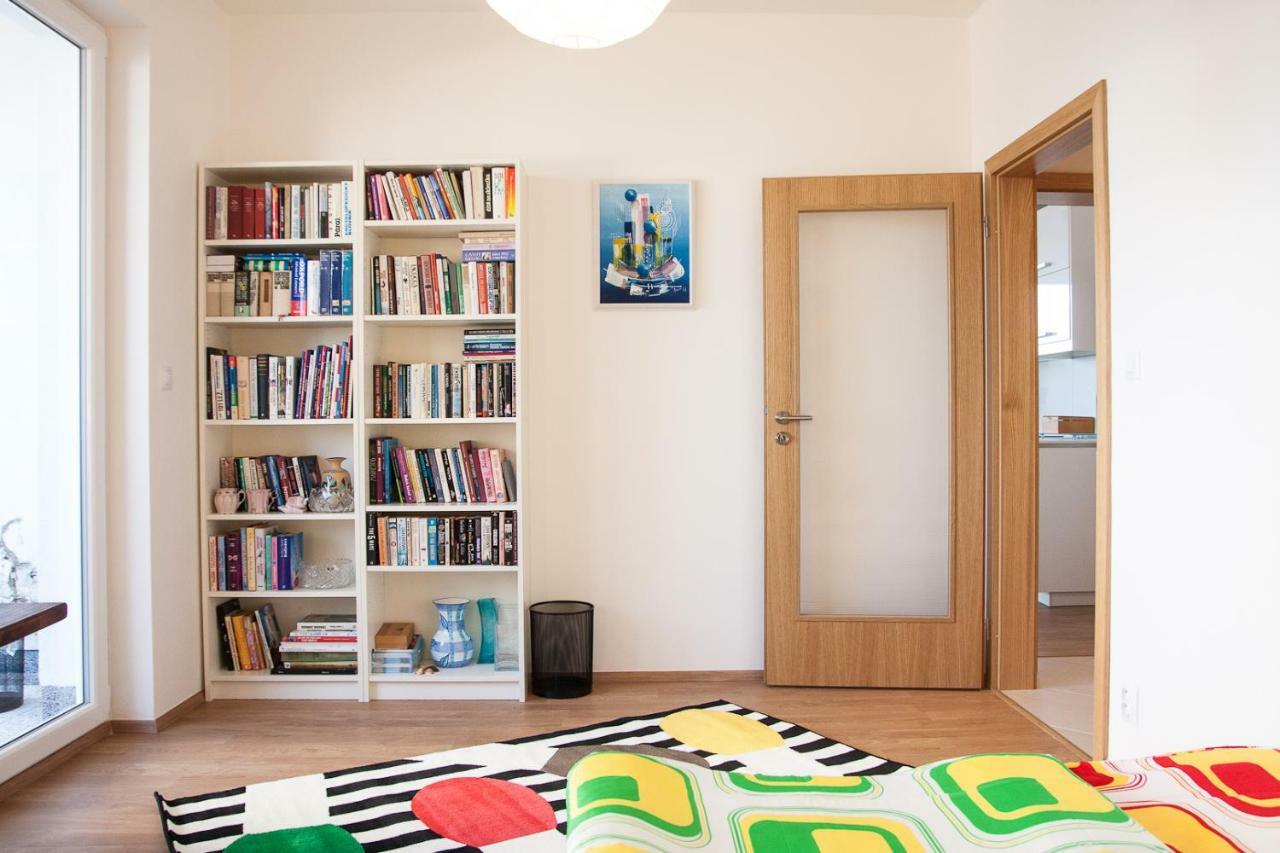 Prostorny 3 Pokojovy Apartman S Dvema Terasami Prag Eksteriør billede