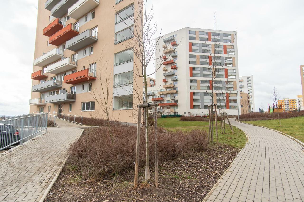 Prostorny 3 Pokojovy Apartman S Dvema Terasami Prag Eksteriør billede