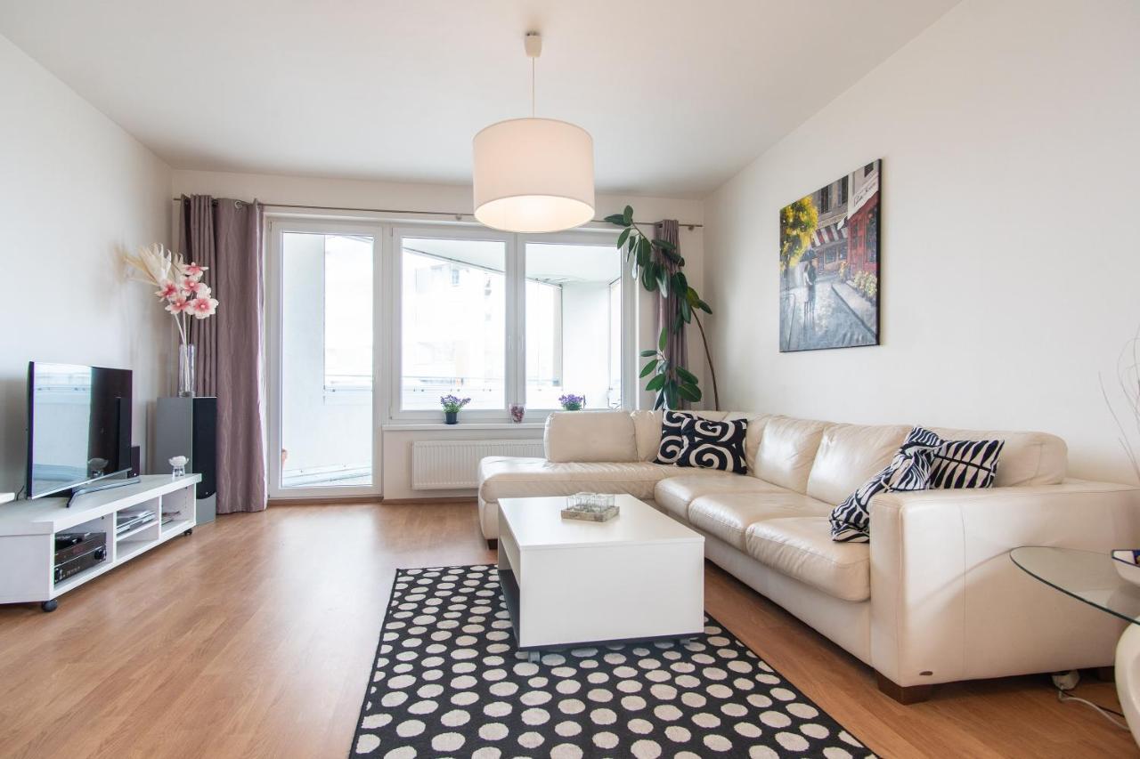 Prostorny 3 Pokojovy Apartman S Dvema Terasami Prag Eksteriør billede